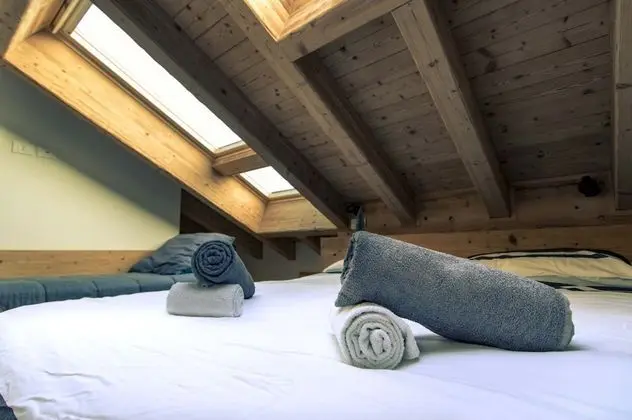 Traditional Tek Büyük veya İki Ayrı Yataklı Oda