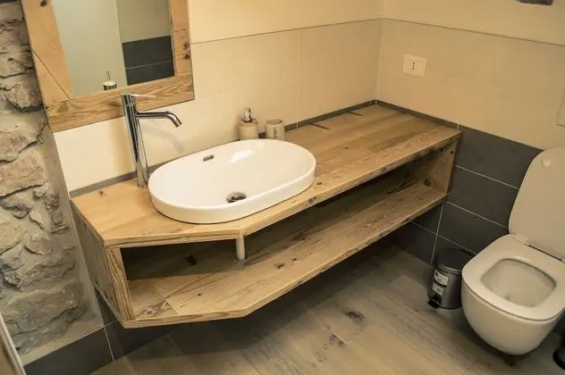 Traditional Tek Büyük veya İki Ayrı Yataklı Oda