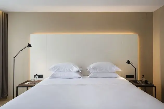 Luxury Oda