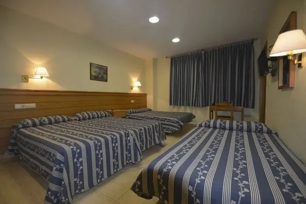 Dört Kişilik Oda