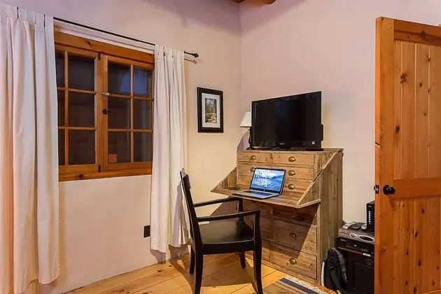 Ev (Casa Encantador - True Santa Fe Flavo)