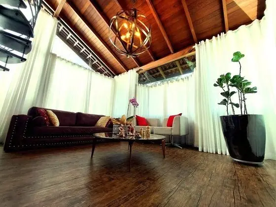 Casa Estrela Rubi - Jurere Internacional