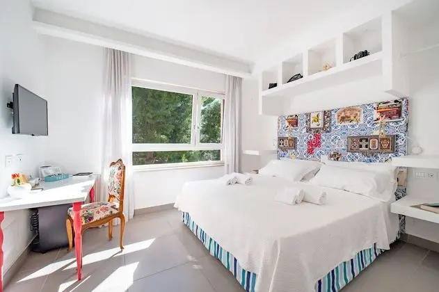 Junior Süit, Balkon (101)