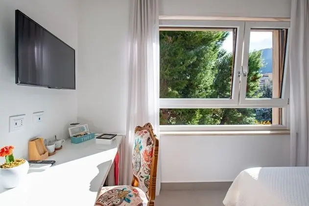 Junior Süit, Balkon (101)