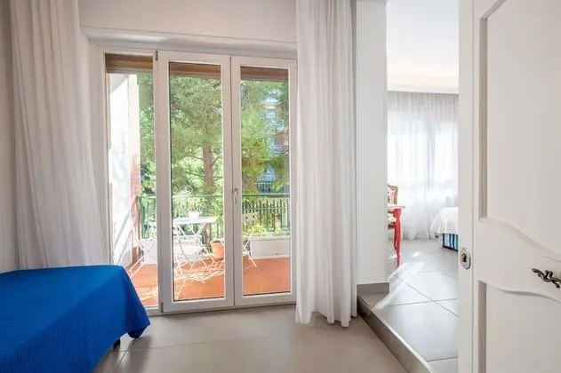Junior Süit, Balkon (101)