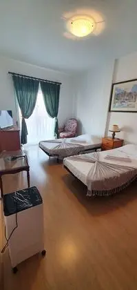 Basic Tek Büyük veya İki Ayrı Yataklı Oda