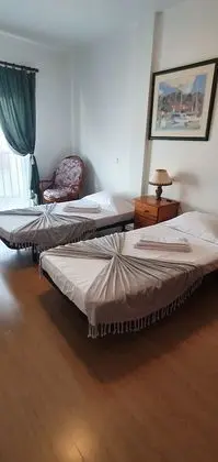 Basic Tek Büyük veya İki Ayrı Yataklı Oda