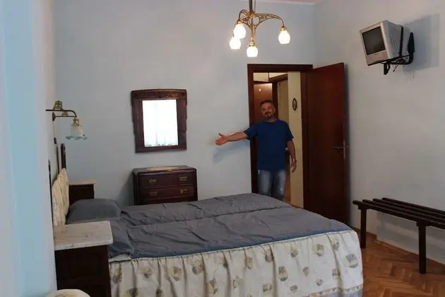 Tek Büyük Yataklı Oda