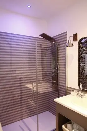 Luxury Üç Kişilik Oda, Bahçe Manzaralı