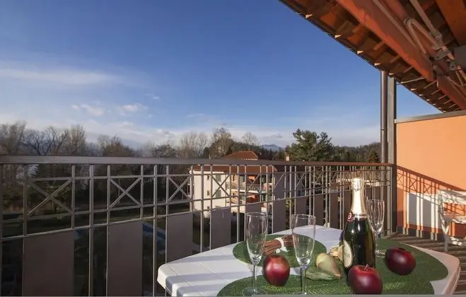 Family Apart Daire, 1 Çift Kişilik Yatak ve Çekyat, Bahçeli (Casa Fiorita Pool and Lake)