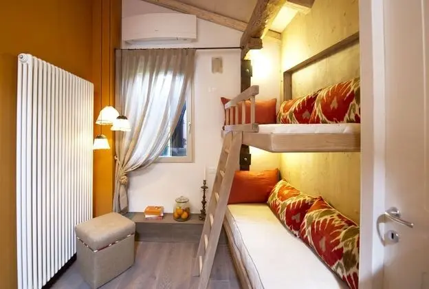 Süit, Jakuzi (Mansarda)