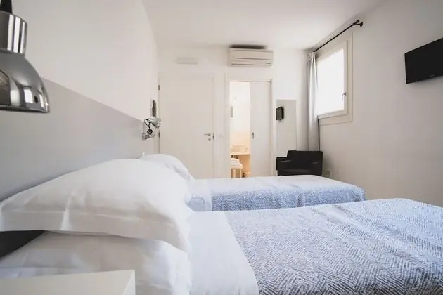 Standard Tek Büyük veya İki Ayrı Yataklı Oda