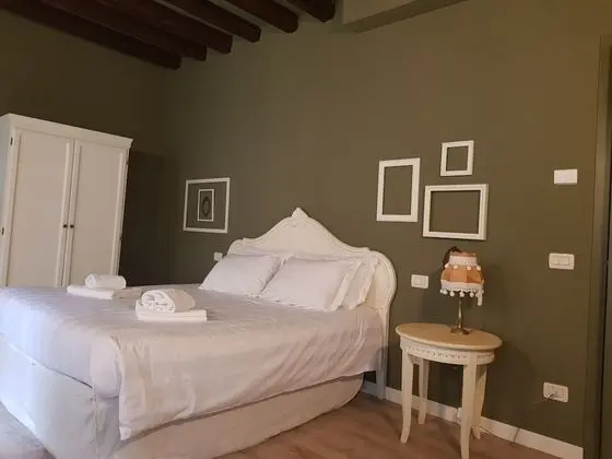 Tek Büyük veya İki Ayrı Yataklı Oda, Sigara İçilmez