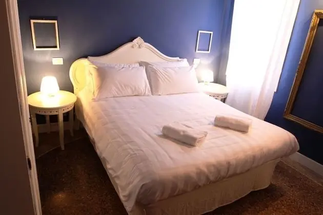 Tek Büyük veya İki Ayrı Yataklı Oda, Sigara İçilmez