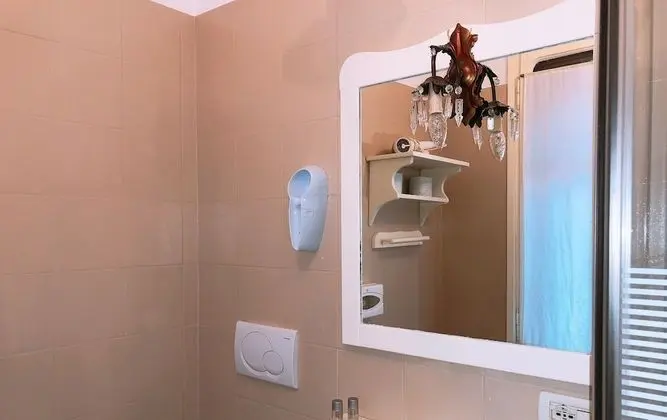 Tek Büyük veya İki Ayrı Yataklı Oda, Sigara İçilmez