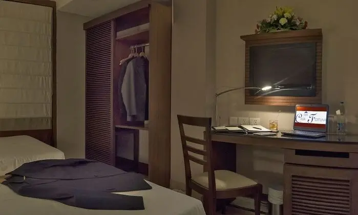 Deluxe Tek Büyük veya İki Ayrı Yataklı Oda