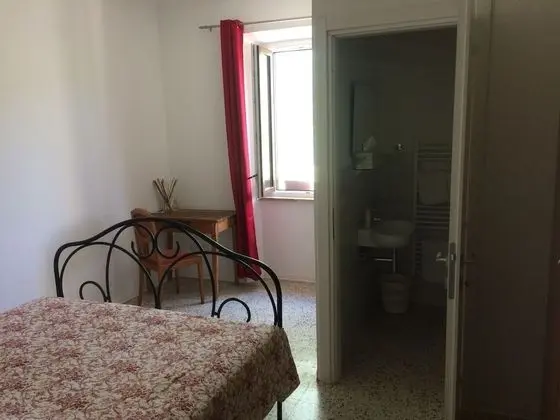 Basic İki Ayrı Yataklı Oda, 1 Büyük (Queen) Boy Yatak, Sigara İçilmez, Havuz Manzaralı