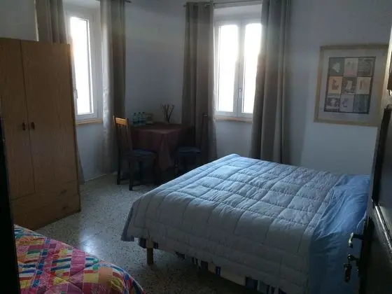 Basic Tek Büyük veya İki Ayrı Yataklı Oda, 3 Tek Kişilik Yatak, Sigara İçilmez, Göl Manzaralı