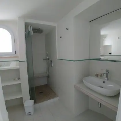Stüdyo, Bahçe Manzaralı