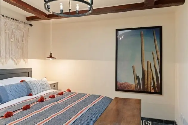 Ev (Casa Galeria - Luxury Rental with Hot)
