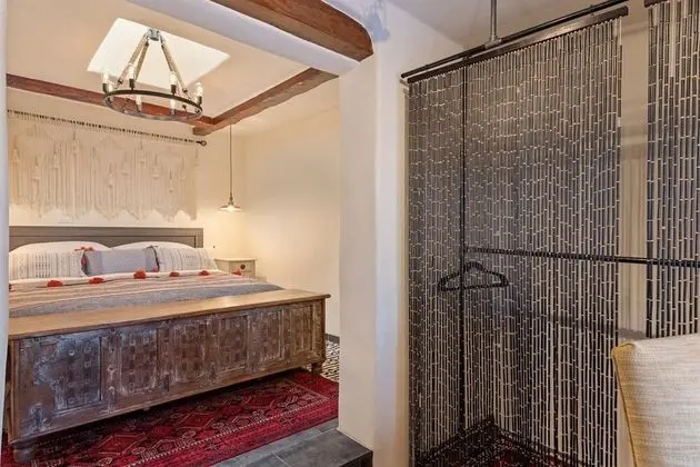 Ev (Casa Galeria - Luxury Rental with Hot)