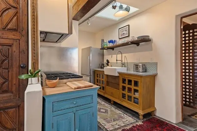Ev (Casa Galeria - Luxury Rental with Hot)