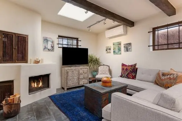 Ev (Casa Galeria - Luxury Rental with Hot)
