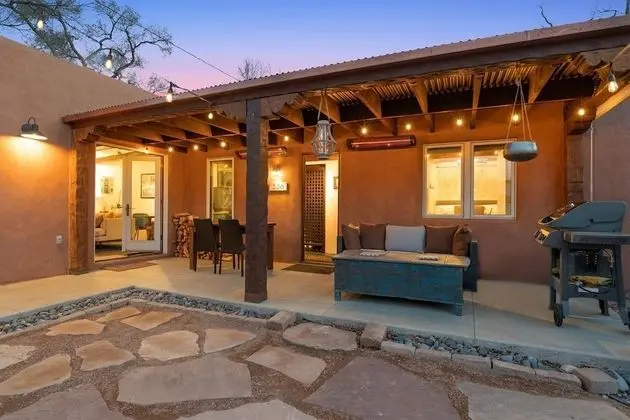 Ev (Casa Galeria - Luxury Rental with Hot)