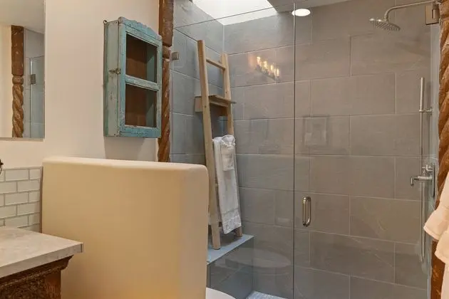 Ev (Casa Galeria - Luxury Rental with Hot)
