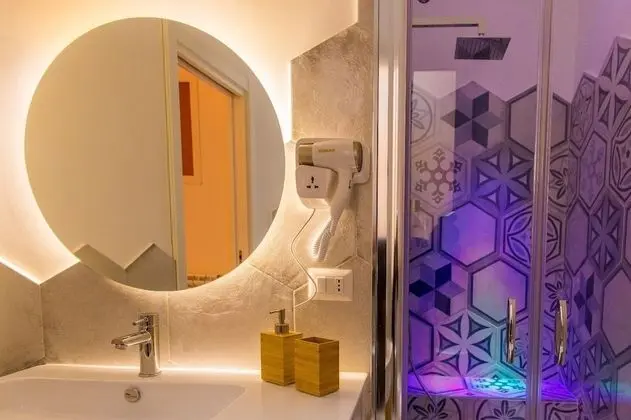 Tek Büyük Yataklı Oda (Romantic)