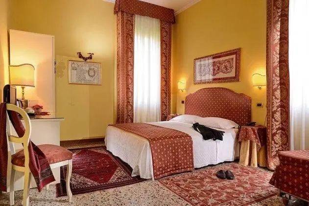 Deluxe Tek Büyük veya İki Ayrı Yataklı Oda