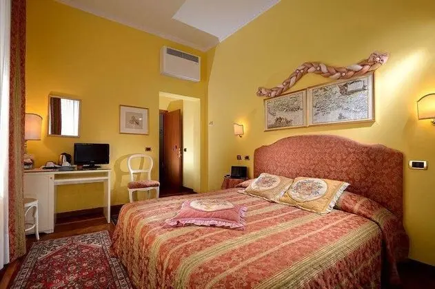 Deluxe Üç Kişilik Oda