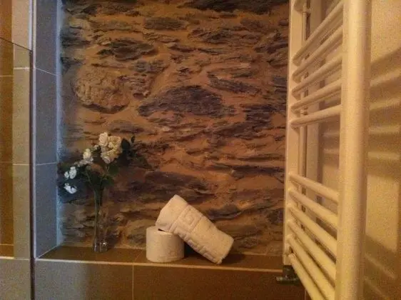 Üç Kişilik Oda, Özel Banyo