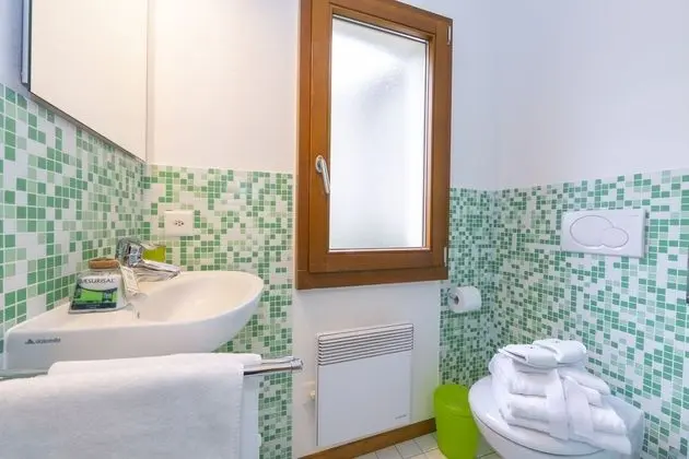 Family Sıra Ev, Birden Çok Yatak, 2 Banyolu, Dağ Yamacı (Casa Gialla)