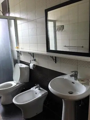 Deluxe Tek Büyük Yataklı Oda, Ortak Banyo