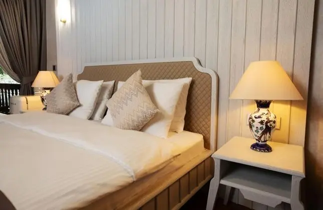 Superior Room with Queen Size Bed, Bahçe Manzaralı