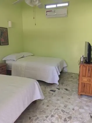 Tek Büyük Yataklı Oda, 2 Çift Kişilik Yatak