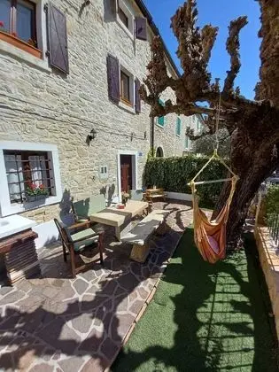 Ev (Three Bedroom Holiday Home with Garde)