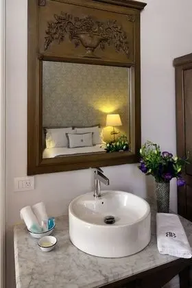 Luxury Oda, 1 Büyük (Queen) Boy Yatak