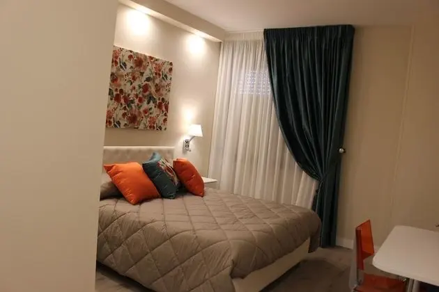 Classic Tek Büyük Yataklı Oda