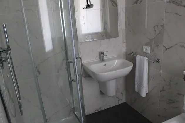 Classic Tek Büyük Yataklı Oda