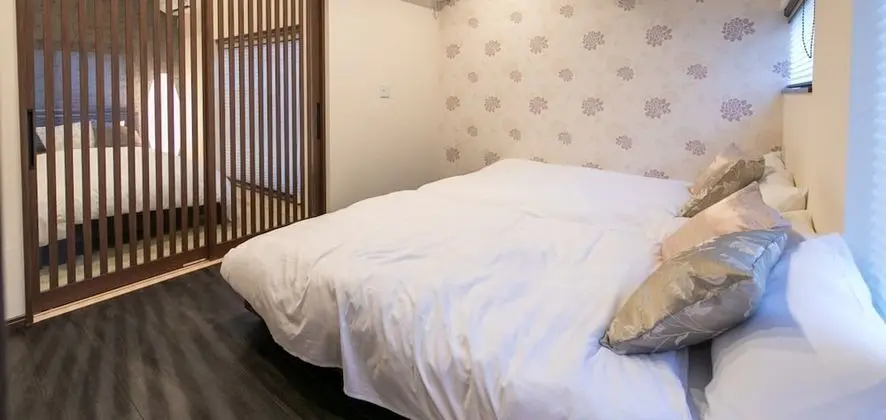 Ev (8 Guests, GN-1)
