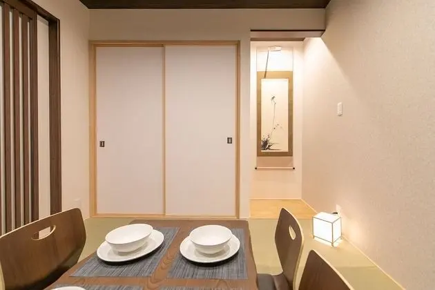 Ev (8 Guests, GN-1)