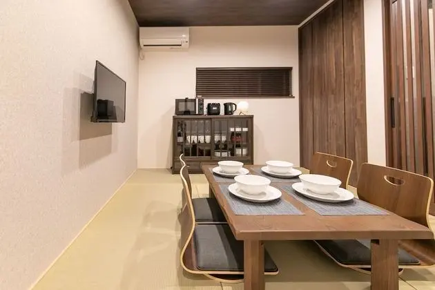 Ev (8 Guests, GN-1)