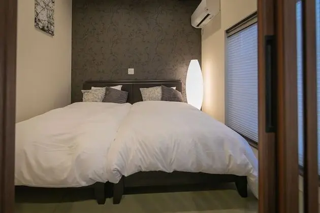 Ev (8 Guests, GN-1)