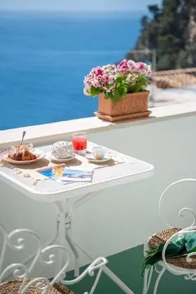 Tek Büyük Yataklı Oda, Veranda, Deniz Manzaralı