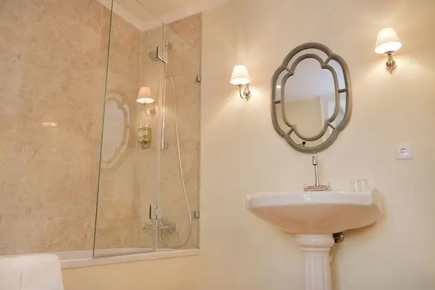 Tek Büyük Yataklı Oda