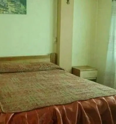 Tek Büyük Yataklı Oda, Ortak Banyo