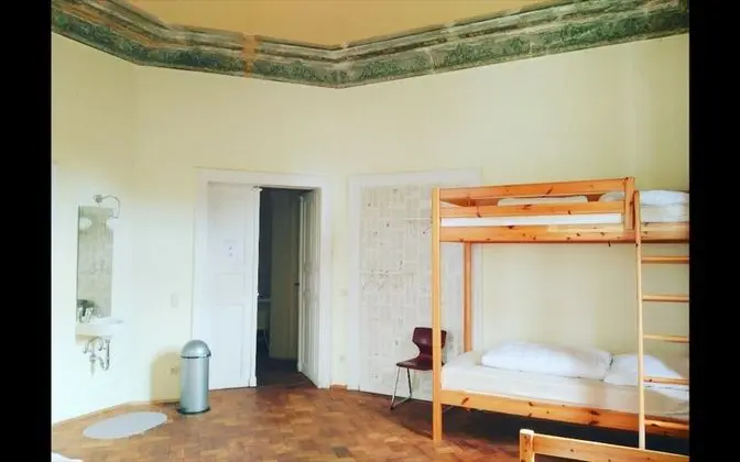 Family Oda, Birden Çok Yatak, Ortak Banyo
