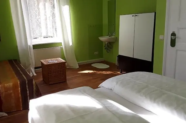 Tek Büyük Yataklı Oda, 1 Büyük (Queen) Boy Yatak, Ortak Banyo